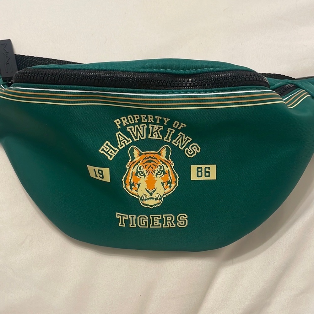 MAC Stranger Things Belt Bag - Picture 5 of 6